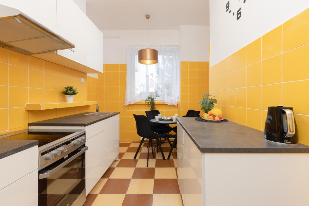 Metro Plac Wilsona Apartments Mickiewicza By Noclegi Renters Warsaw Exterior photo